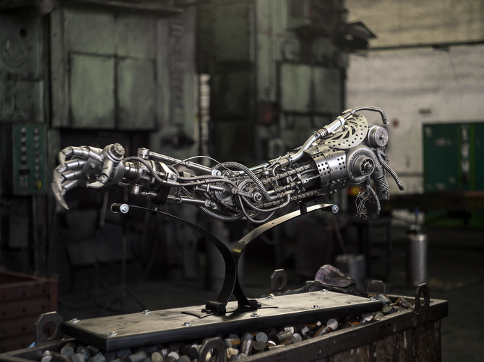 Elképesztő szobrok fémhulladékból - Zosky cyberpunk szoborkiállítása